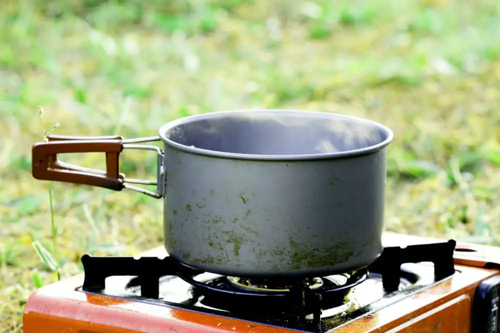 how to clean a camp stove 1