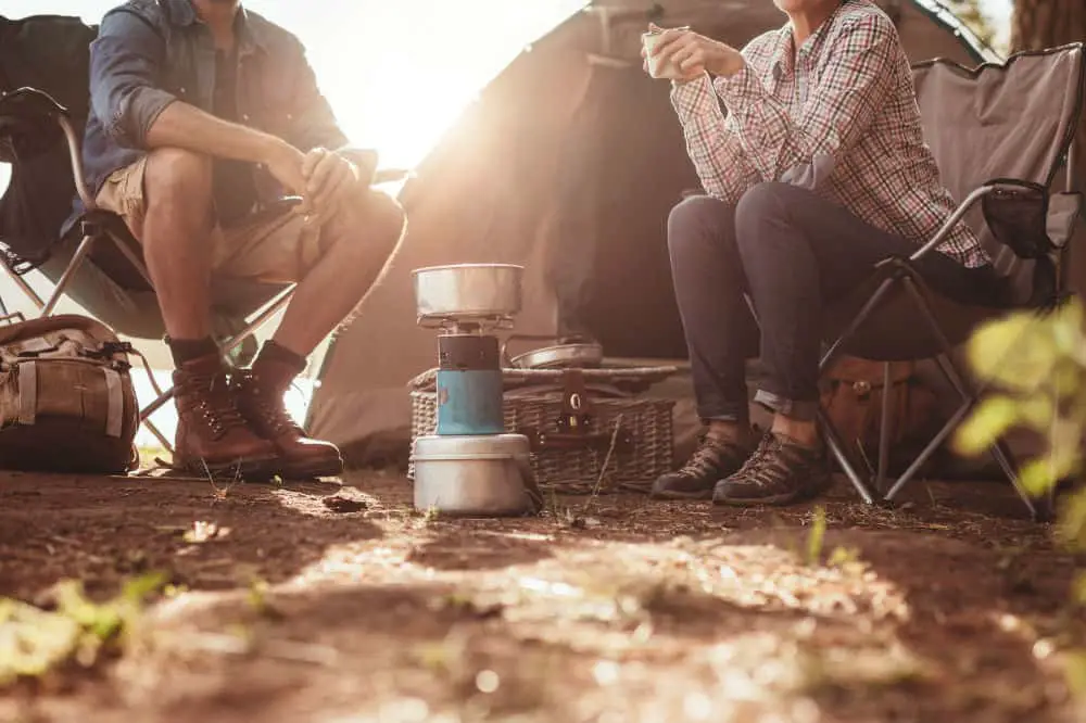 how to clean a camp stove
