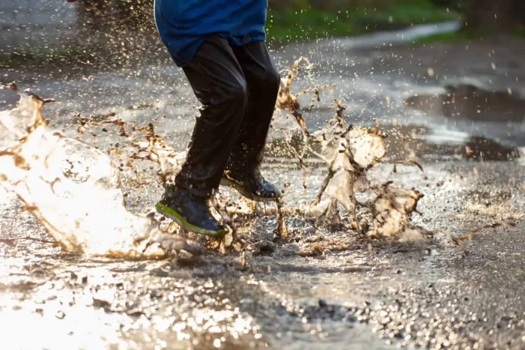 Puddle-splashing