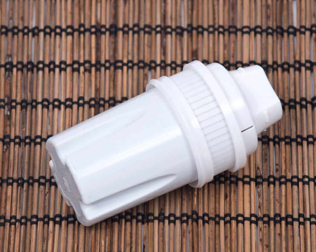 Carbon water filter cartridge